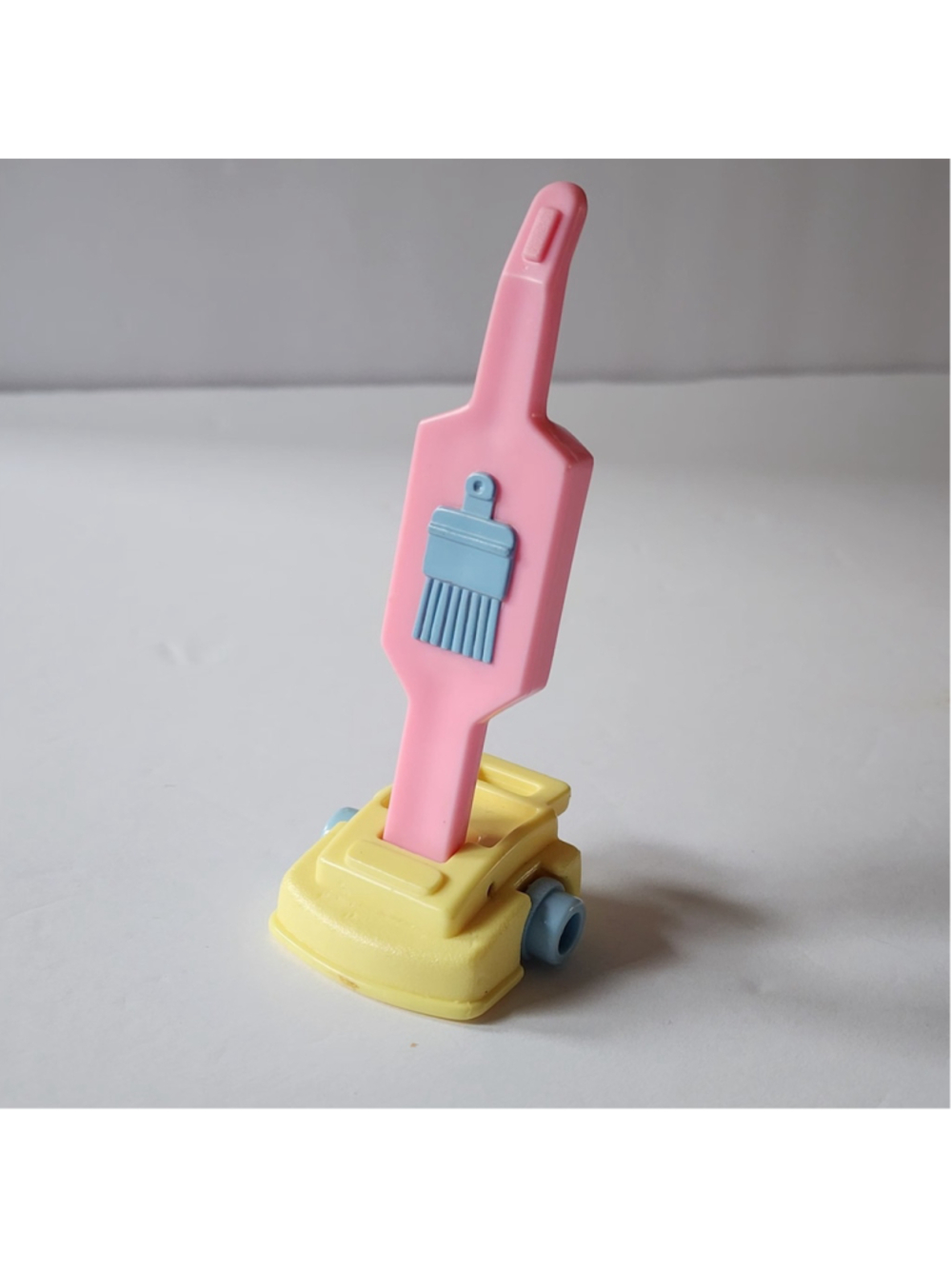 Vintage 1995 Playskool Dollhouse Toy Vacuum Cleaner Pink Yellow Miniature